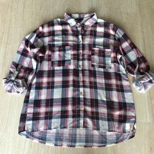 Forever 21 Women’s Shirt Top T-Shirt . Size L